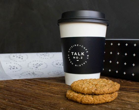 Gobelets en carton imprimés avec un logo